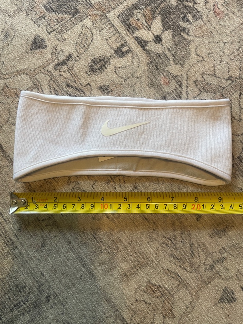 Nike Women’s White Athletic Headband with Swoosh